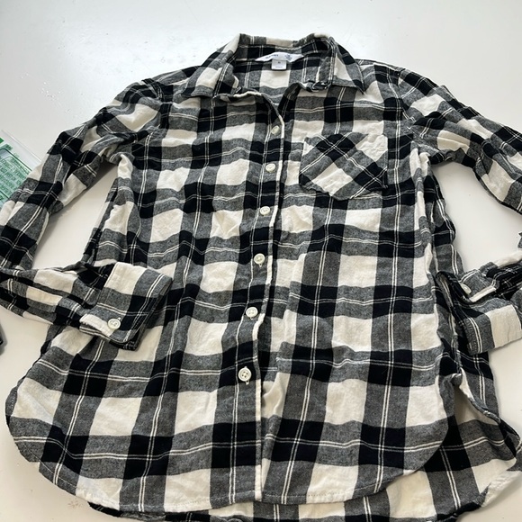 Old Navy Tops - Old Navy XS Black White Plaid Flannel Long Sleeve Button Up Collared Top